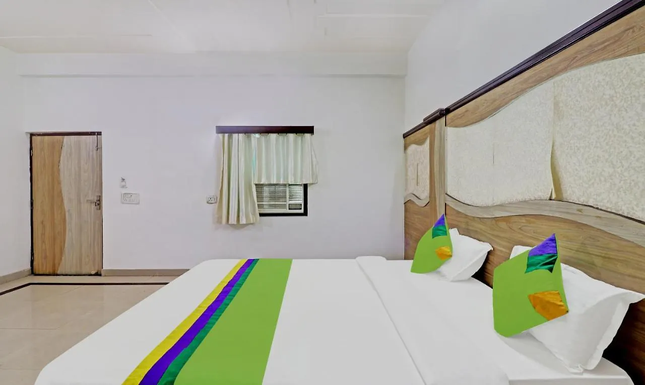 Hotel G B Palace Agra  Agra (Uttar Pradesh)