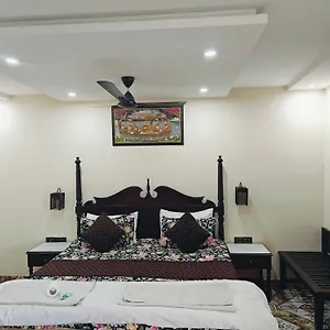 2* Hotel Tourist