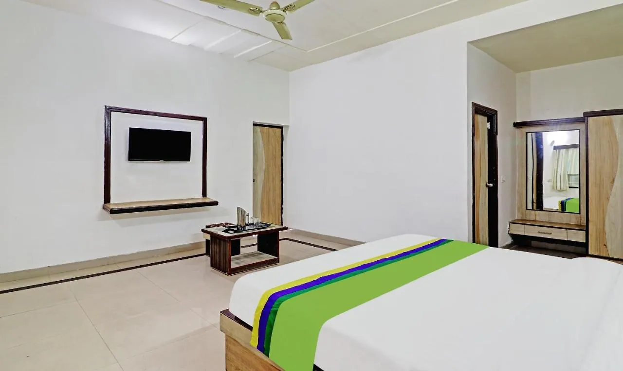 Hotel G B Palace Agra