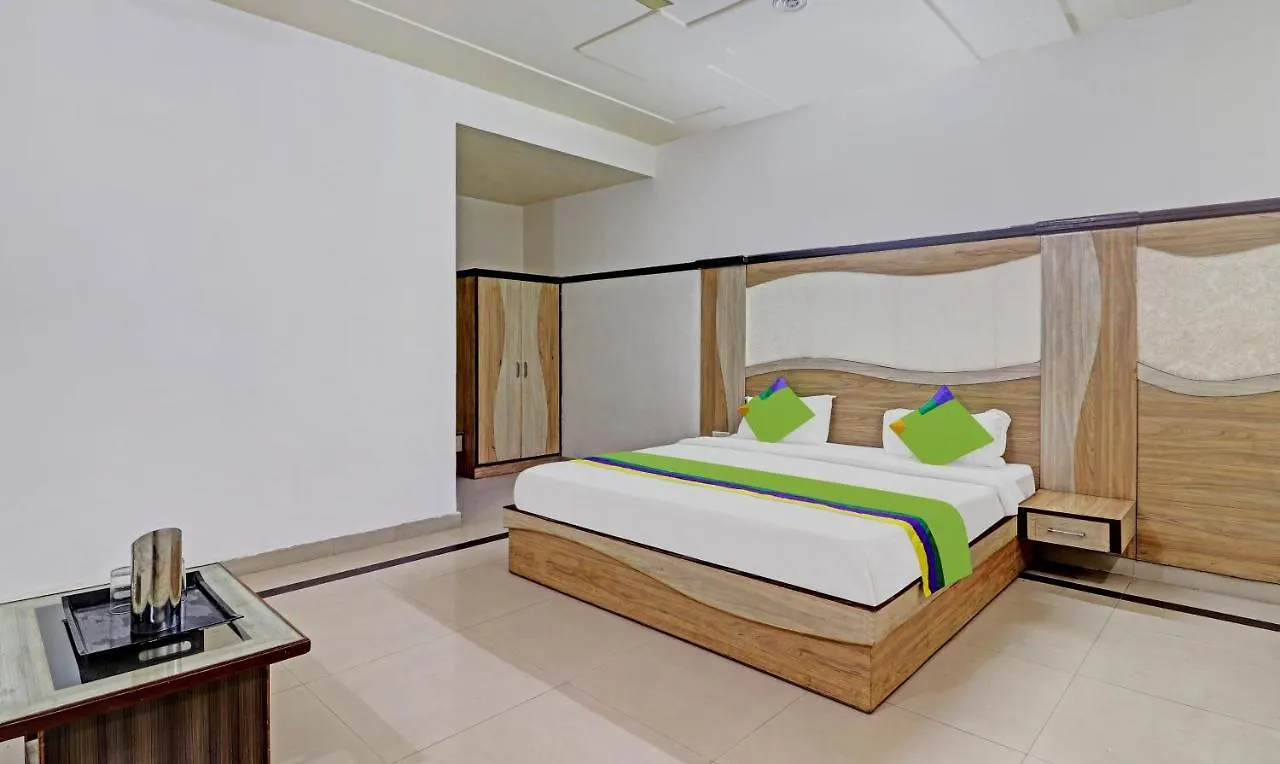 Hotel G B Palace Agra  India